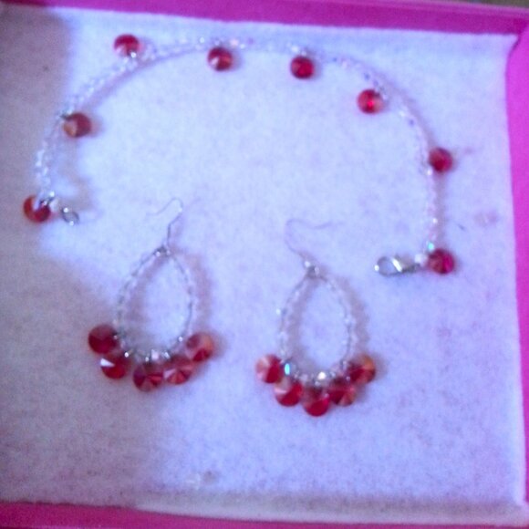 Swarovski Crystal Hand-Made Earring and Bracelet set Cherry Red and White - Picture 6 of 10